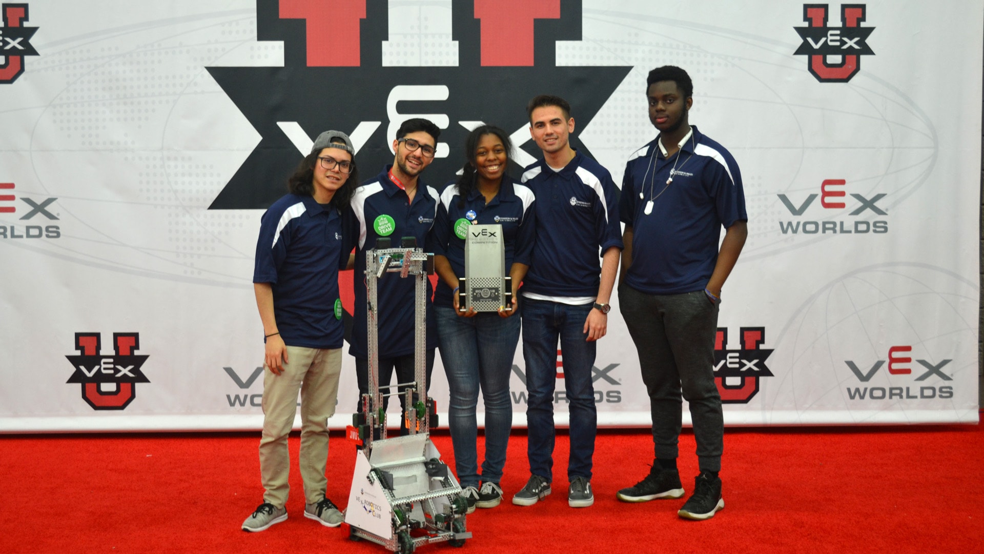 Edgar Falcón, Manuel Rosado, Bronique Smith, Jossean Rivera and Edafe Efosa pose for a photo after winning the Create Award.