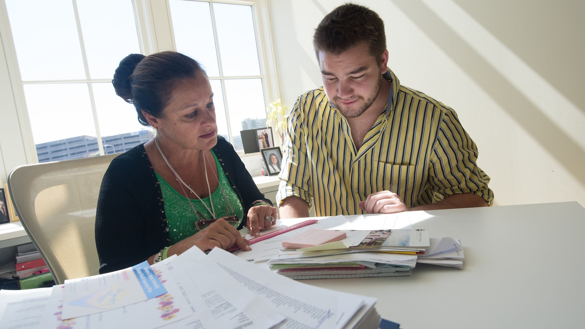 Parent and student completing the FAFSA