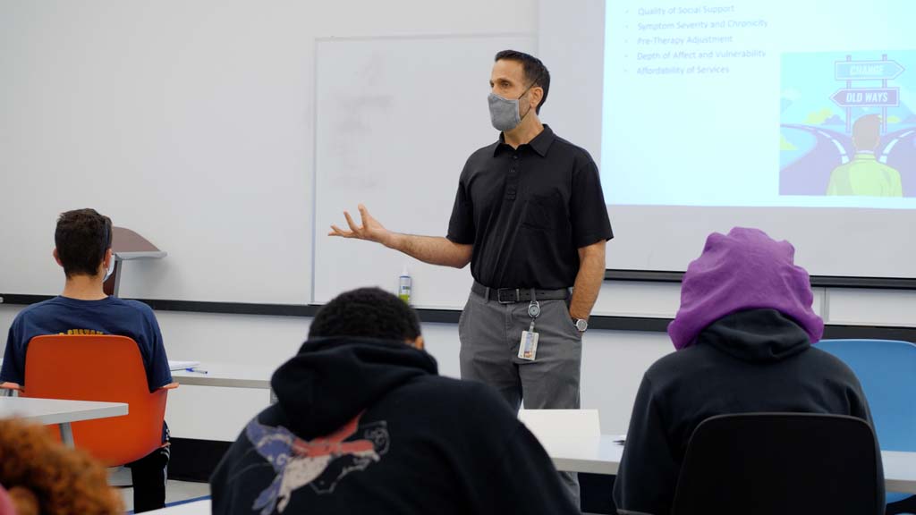 Slutzky teaching a class recently.