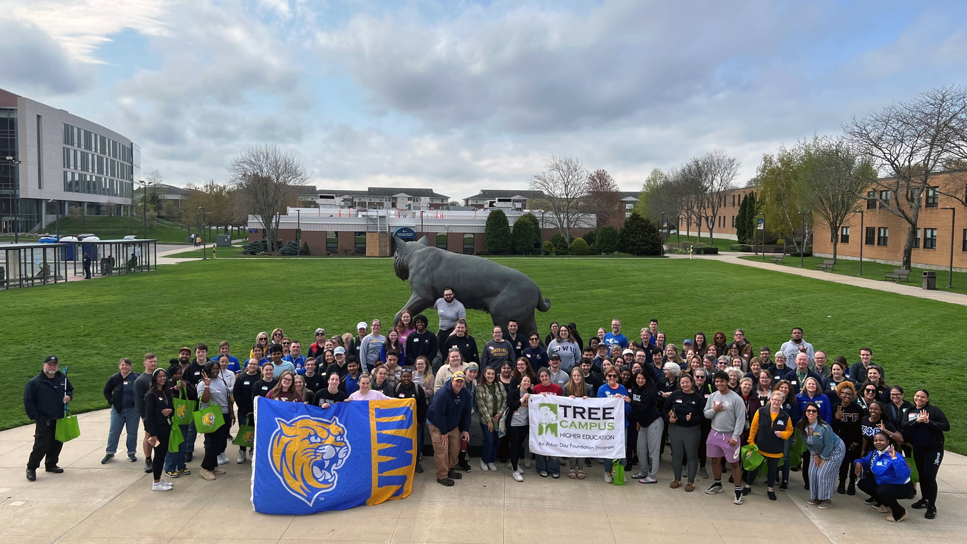 Group portrait of JWU Serves volunteers.