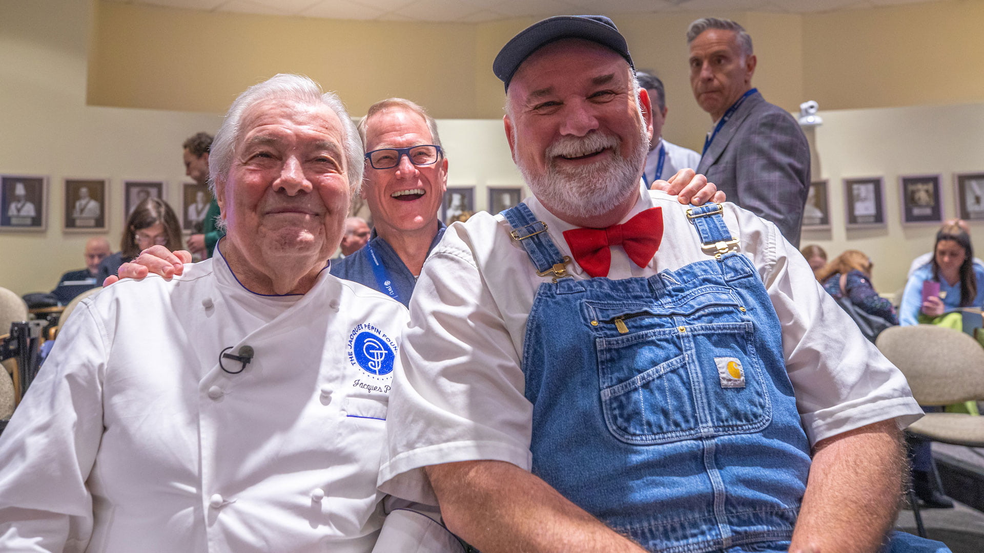 Keynote speakers Jacques Pépin '10 Hon. (left) and Farmer Lee Jones (right).