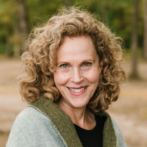 a headshot of Professor Jennifer Swanberg